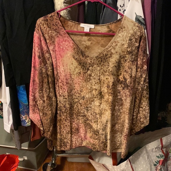 Dress Barn Woman Size 2X beautiful sparkly top! - Picture 1 of 5